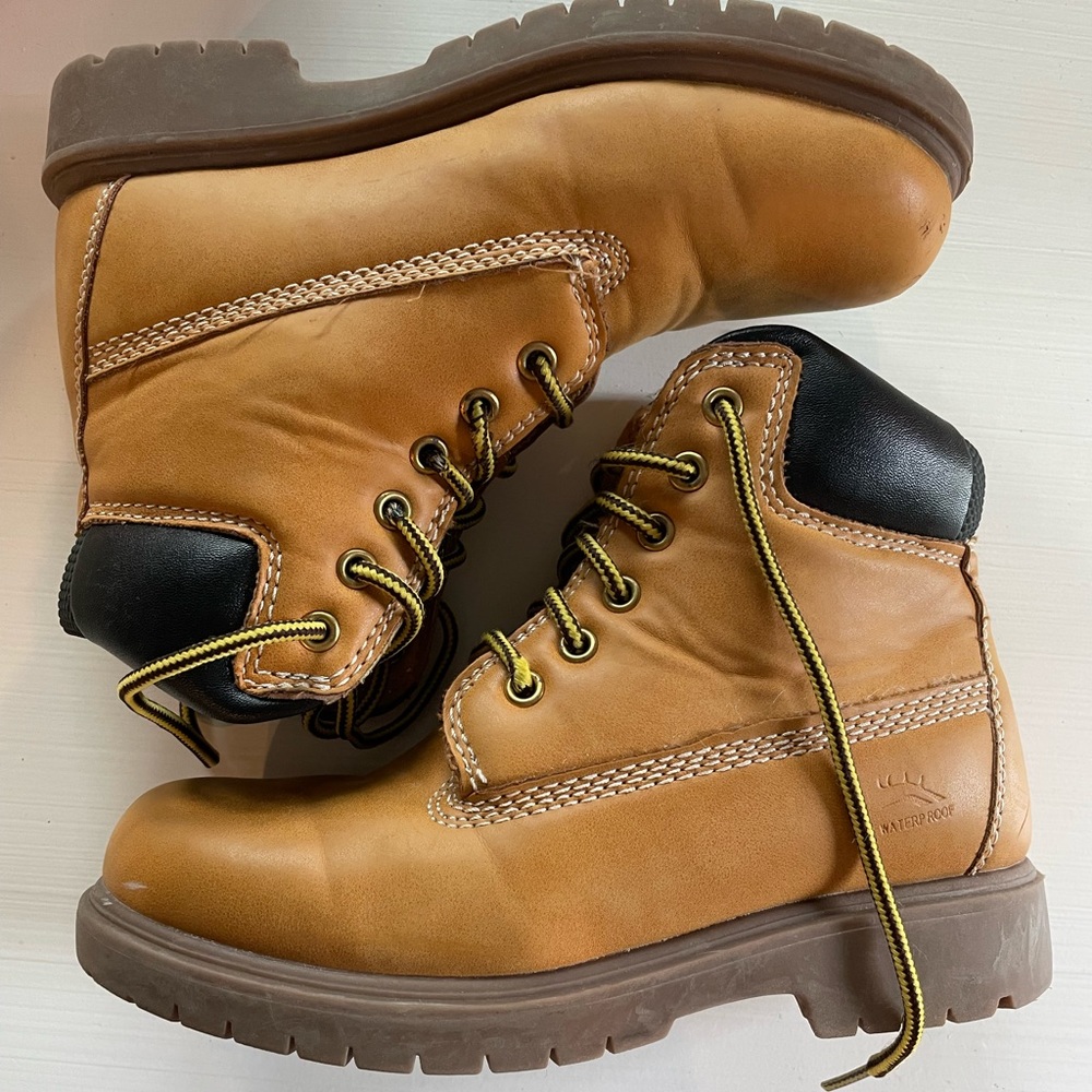 Like New! Kids size 13 Boots